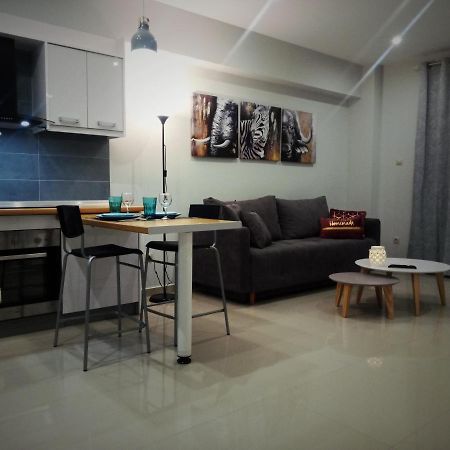 Suite Apartment Athens Center, Metro Metaxourgeio Екстериор снимка