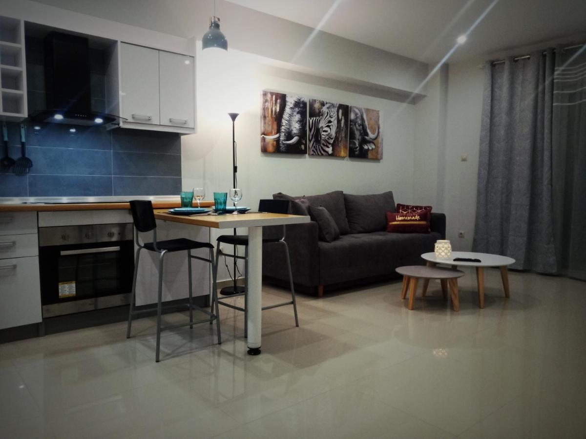Suite Apartment Athens Center, Metro Metaxourgeio Екстериор снимка